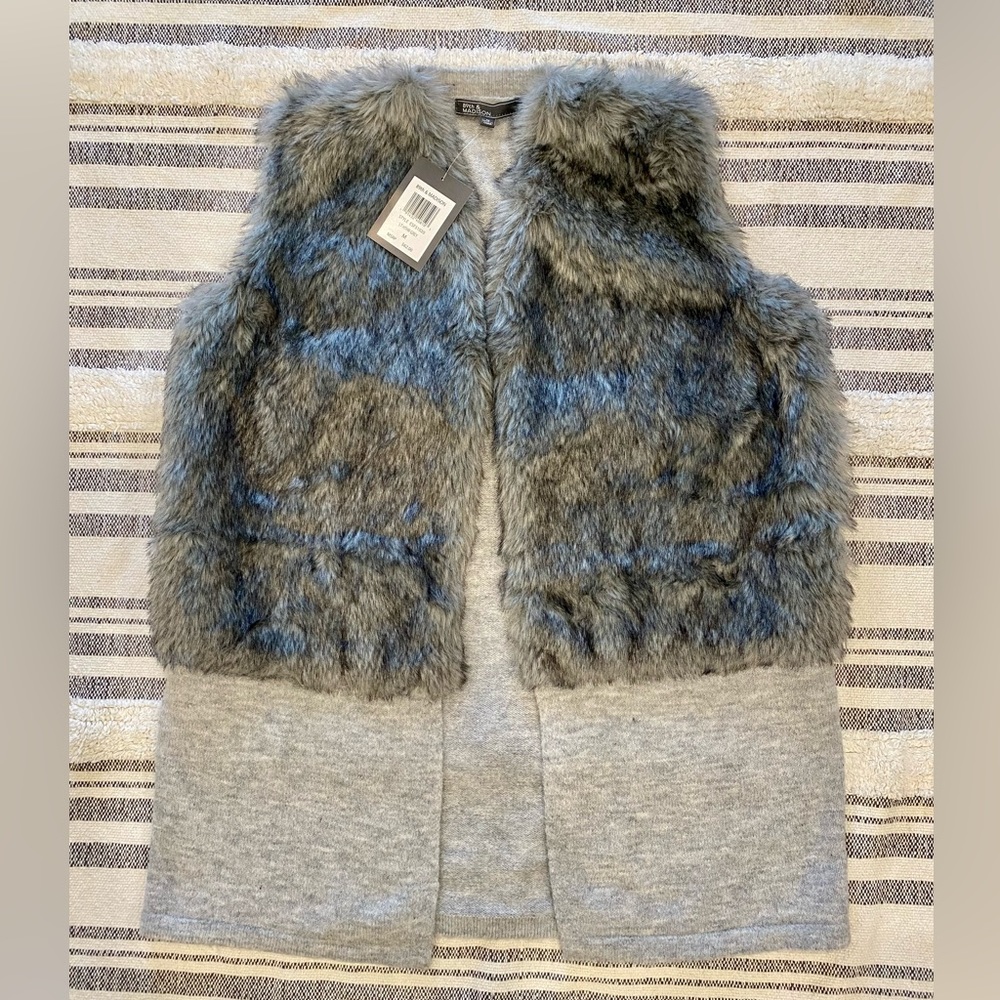 Women’s Medium 89th & Madison vest. NWT!! Beautiful!